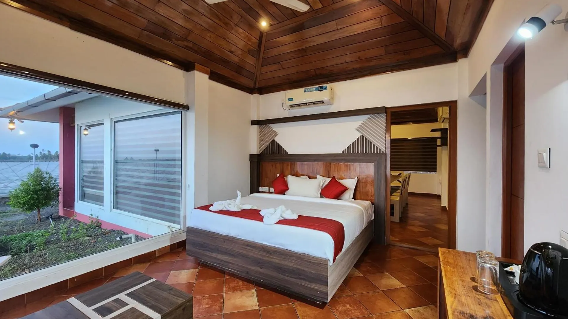 Miras Pmc Lakeshore Resort