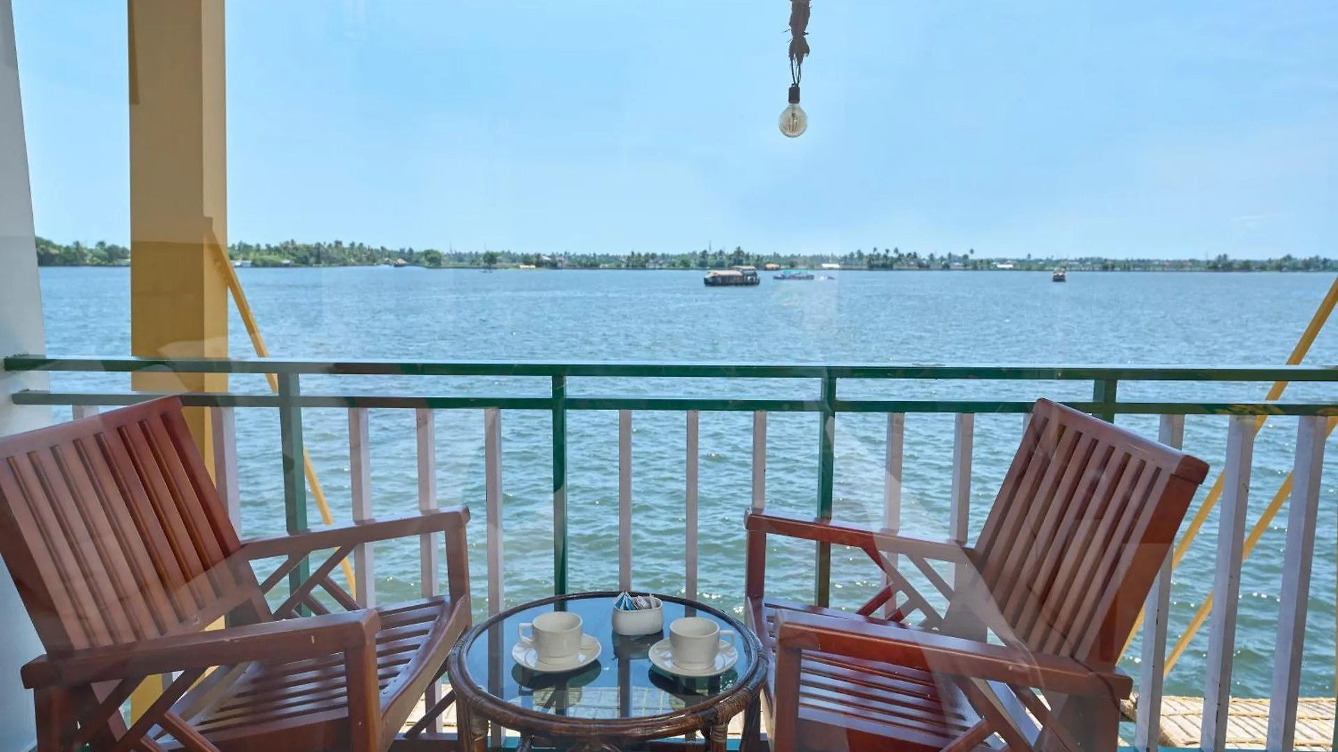 Miras Pmc Lakeshore Resort