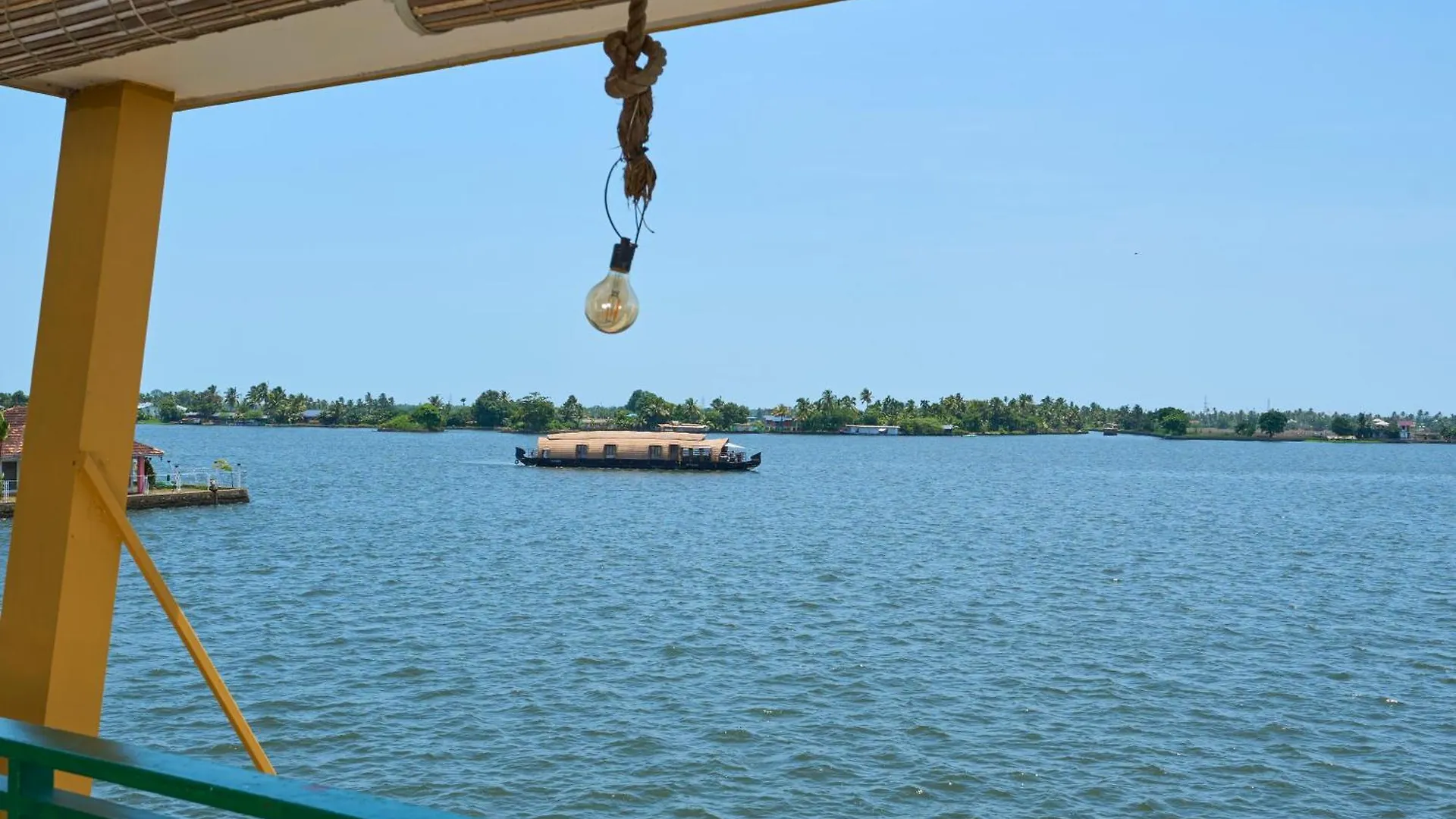 Miras Pmc Lakeshore Resort  Alappuzha